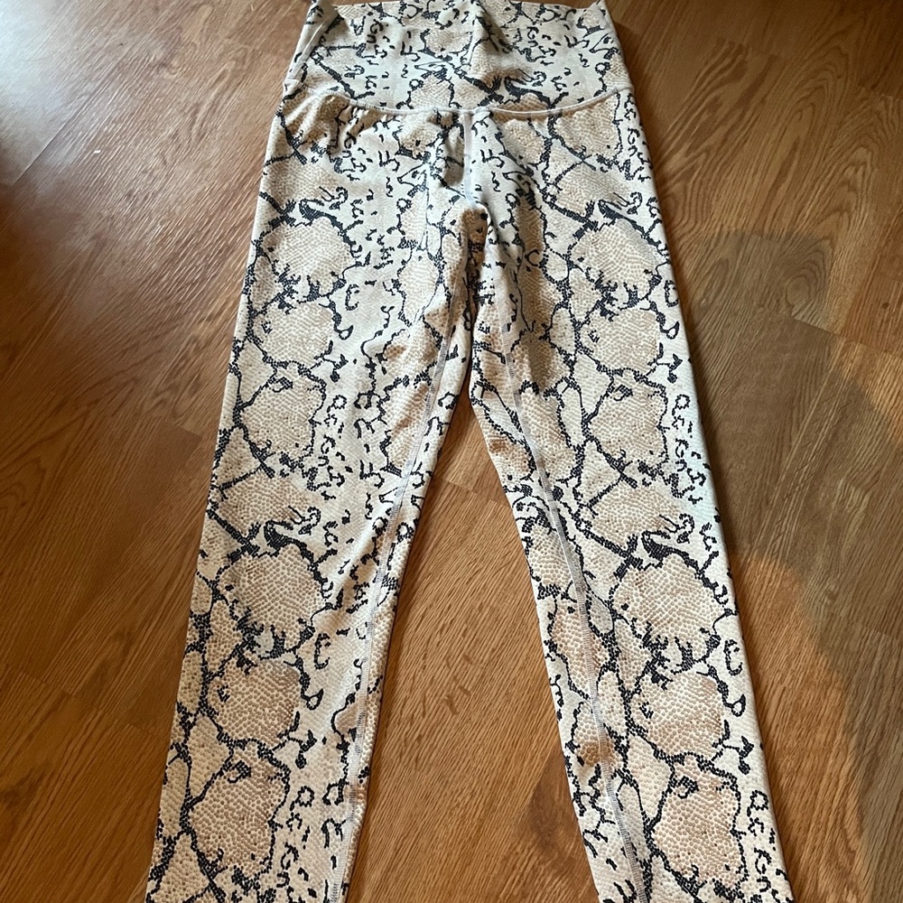 Allfenix Tan Snake Print Legging Small